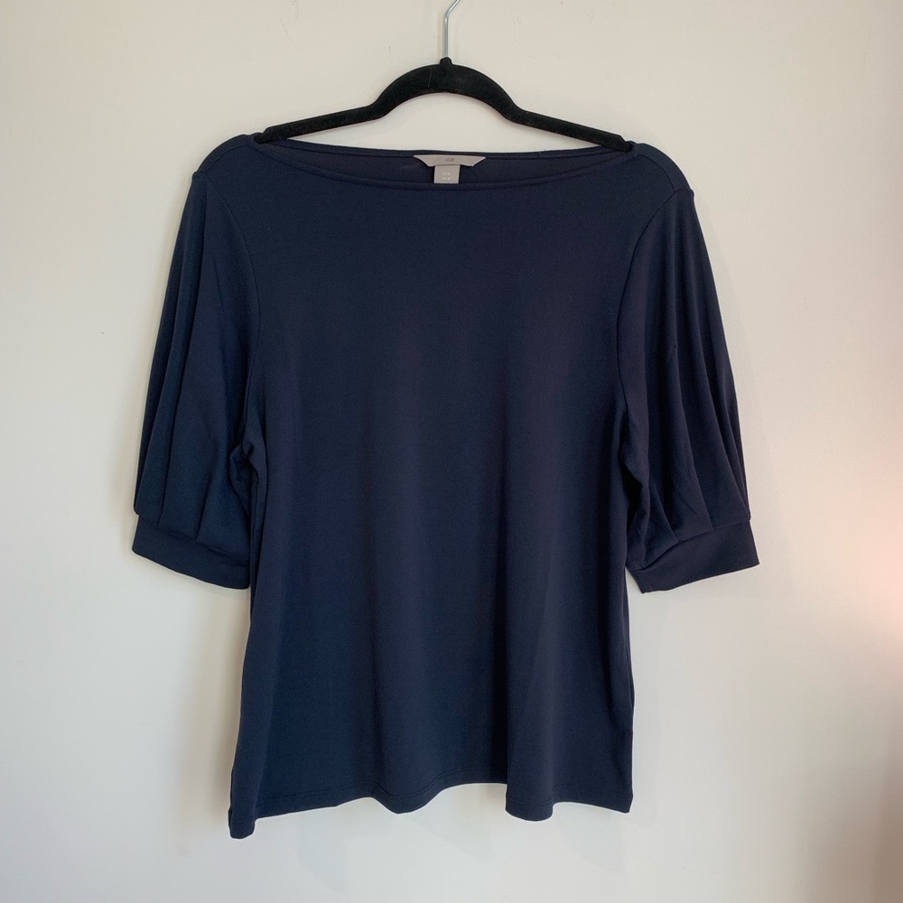 NWOT H&M Navy Pleated Sleeve Top